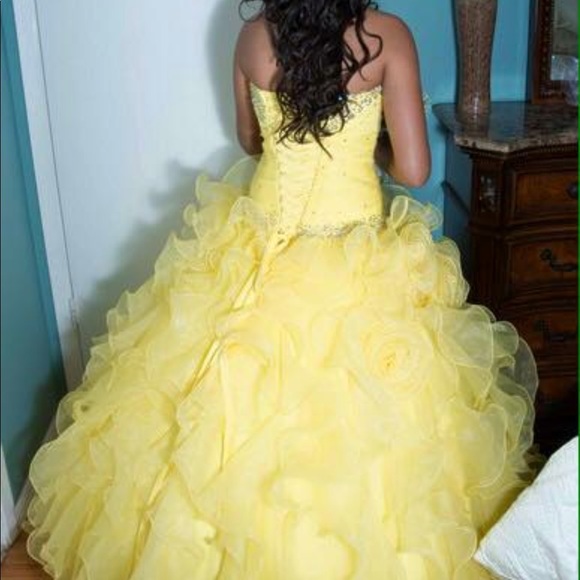 GORGEOUS YELLOW SWEET 16 BALL GOWN 💛 - Picture 2 of 7